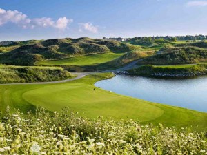 Turnberry Golf Club, Brampton, Ontario Hole No. 16 (Image: Clive Barber)